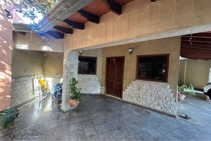 VENDO 2 CASAS EN FERNANDO DE LA MORA, ZONA SUR 