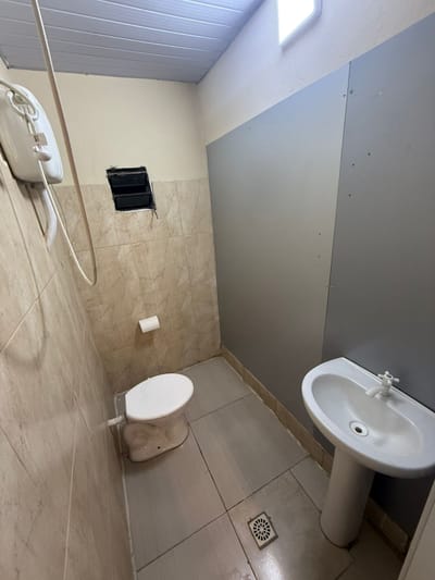 ALQUILO LOCAL COMERCIAL EN VISTA  ALEGRE