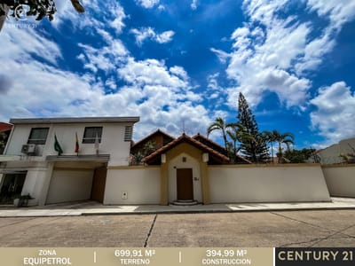 CASA COMO TERRENO EN VENTA EN EQUIPETROL