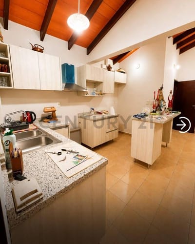 Venta de Chalet en Lambare
