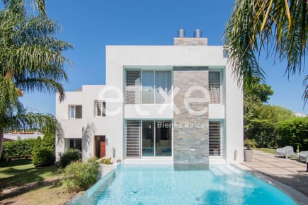 Casa en Alquiler con Muebles Carrasco
