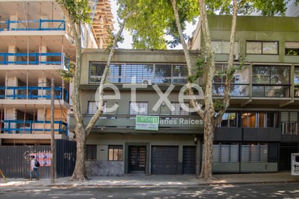 Venta de Oficina con renta en Cordón