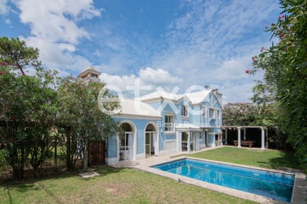 Casa en Venta Montoya a media cuadra del mar