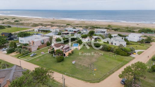 Terreno en Venta Playa Montoya