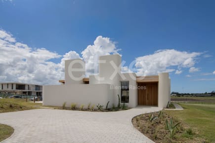 Venta de casa de 3 dormitorios en Cavas