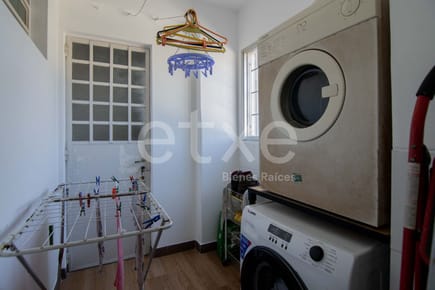 Apartamento esquinero en Venta Pocitos
