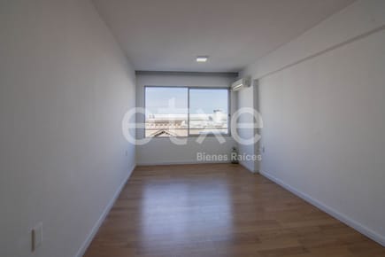 Departamento en alquiler de 3 ambientes en Centro