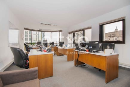 Venta de Oficina piso entero plaza Independencia Torre X