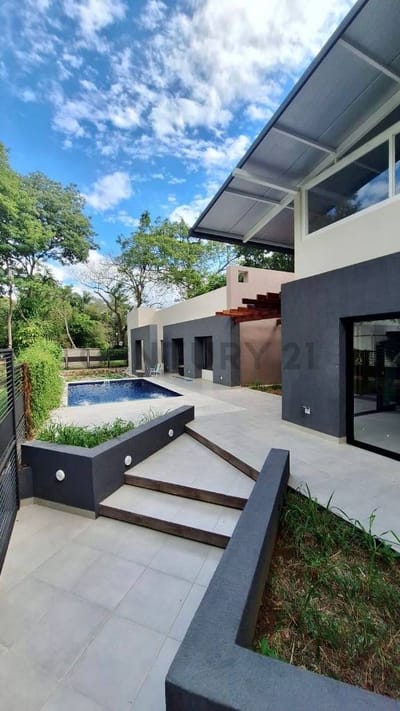 EN VENTA EXCLUSIVA RESIDENCIA EN SAN BERNADINO
