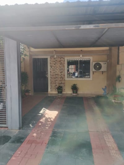 VENDO DÚPLEX EN BARRIO ESPÍRITU SANTO – ZONA BARCEQUILLO, SAN LORENZO.