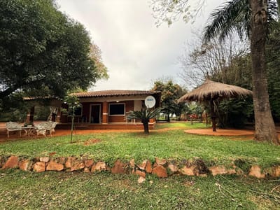 Vendo quinta con piscina y amplio terreno en Itá