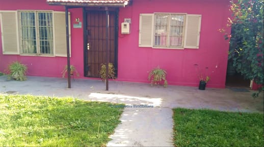 Casa en venta en Colón. Se vende alquilada.