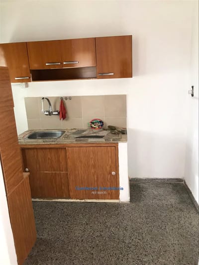 Apartamento en venta en planta baja. Está alquilado.