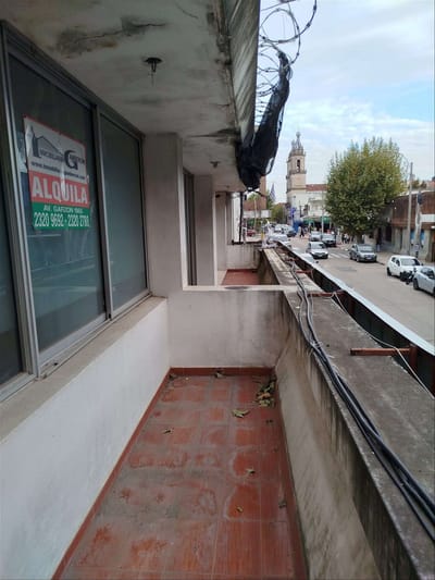 APARTAMENTO A MEDIA CUADRA PLAZA LAS PIEDRAS