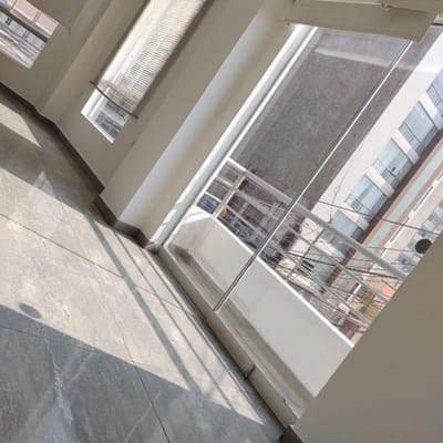 Alquilo moderno departamento Urb Bancarios