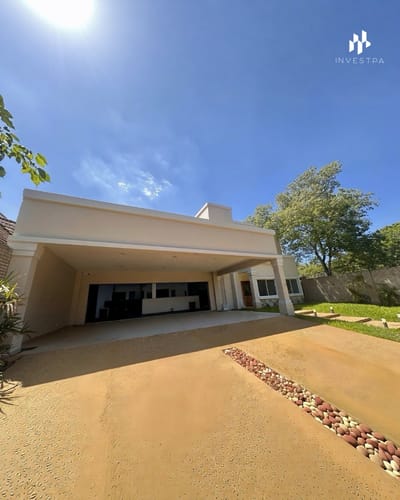 A ESTRENAR EXCLUSIVA CASA EN VENTA A METROS DEL YACHT