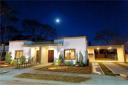 VENDO CASA EN LUQUE CONDOMINIO CERRADO