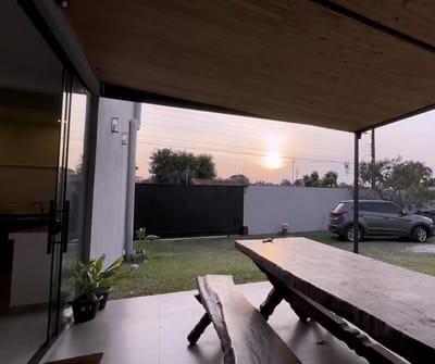 VENDO CASA MODERNA EN LAURELTY