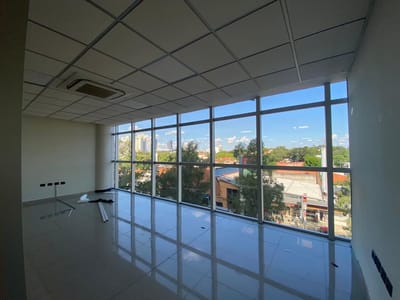 SKY CENTER – OFICINA CORPORATIVA EN VENTA | 150 m²