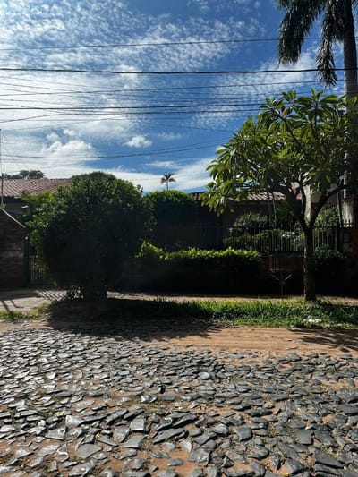 VENDO CASA DE 3 HABITACIONES EN BARRIO JARA EN ASUNCION