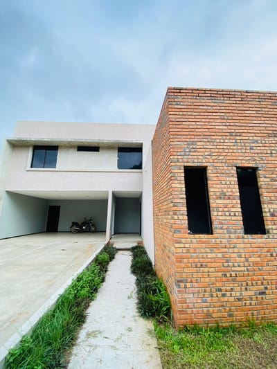 VENDO HERMOSA Y AMPLIA PROPIEDAD EN LUQUE
