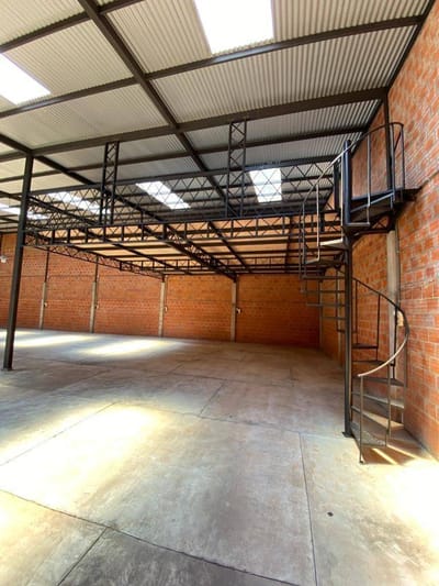 ALQUILO DEPOSITO - CAPIATA ZONA PECHUGON
