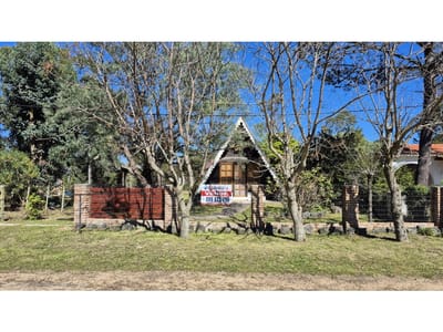 VENDE 2 CASAS EN AMPLIO TERRENO DE 495 M2 - CUCHILLA ALTA