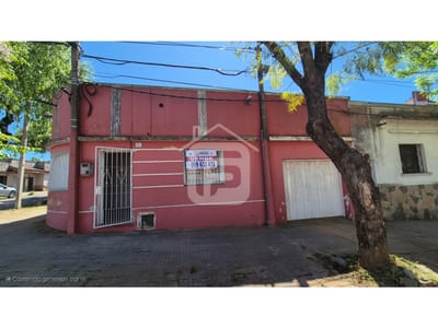Vende casa con excelente ubicación Av Brasil- Rivera