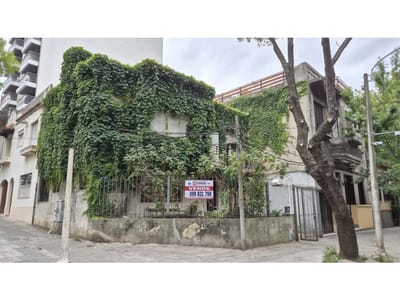 VENDE CASA 3 DORMITORIOS, 2 BAÑOS, GARAJE X 2 - POCITOS