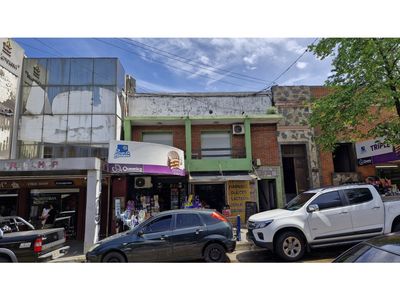 VENDE 2 LOCALES COMERCIALES Y 5 APARTAMENTOS - CIUDAD DE RIVERA