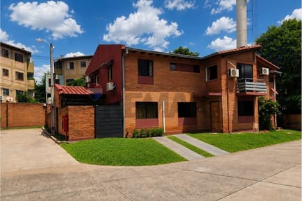 VENDO CASA EN SAN LORENZO 6 HABITACIONES