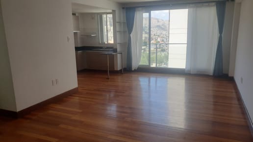  Departamento en Venta de 1 Dormitorio en Achumani