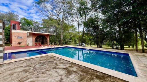 EN VENTA CASA QUINTA EN ATYRA
