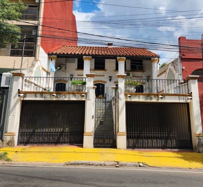 Casa 3 dormitorios, 303 m2, San Roque