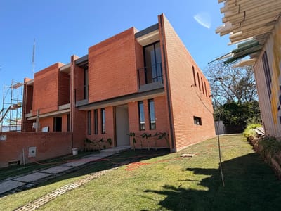 CASA A ESTRENAR URUBÓ | USD 185.000 | PREVENTA