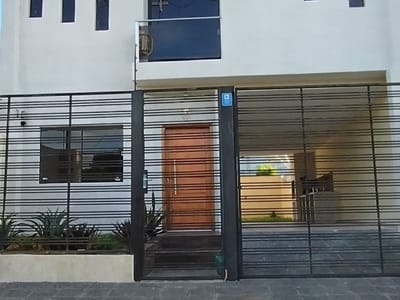 VENDO DUPLEX EN LAMABRÉ ZONA EL YACHT