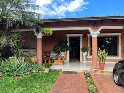 Vendo Casa en Lambaré - Barrio Apua