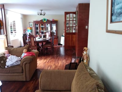 HERMOSA CASA EN VENTA 351M2 4 DORMITORIOS