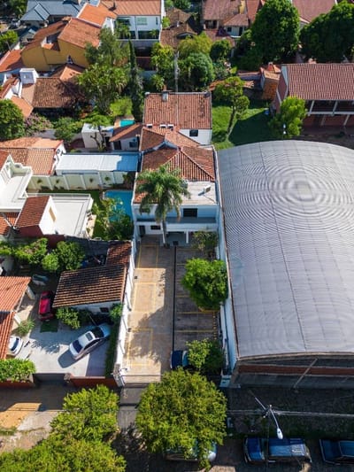 EN VENTA PROPIEDAD COMERCIAL EN LOS LAURELES