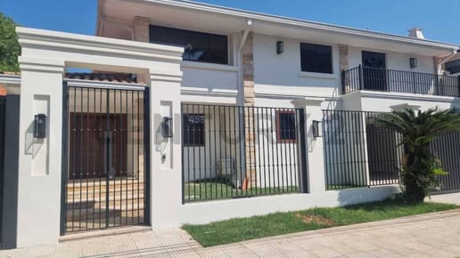 Alquiler De Casa En Mburicaó, Asunción