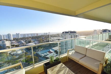 Vende Apartamento Punta del Este 1 dormitorio con piscina