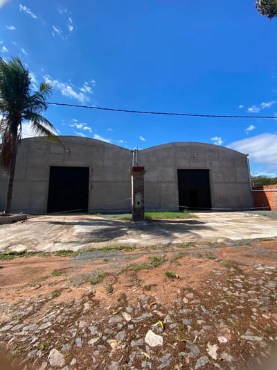 ALQUILO TINGLADO EN SAN LORENZO A 100 METROS DE LA RUTA