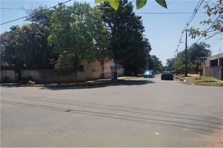 TERRENO EN ESTRATEGICA ESQ. DE LOMA PYTA