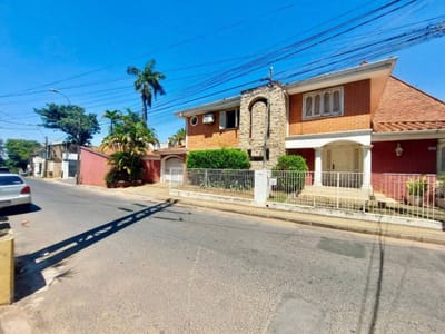 VENDO CASA EN ESQUINA - VILLA MORRA