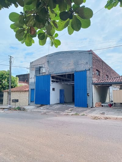 Depósito en el centro de San Lorenzo
