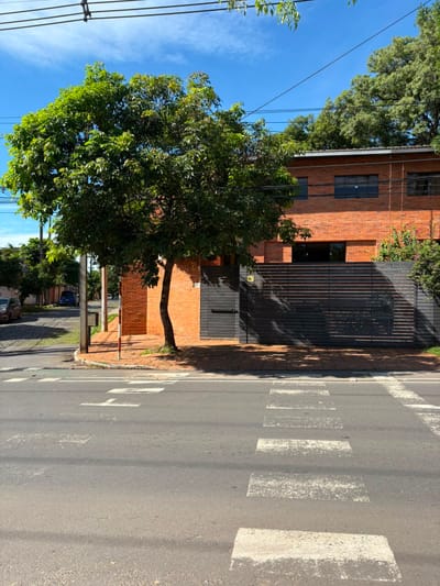 CASA EN VENTA EN ASUNCION BARRIO MBURUCUYA 