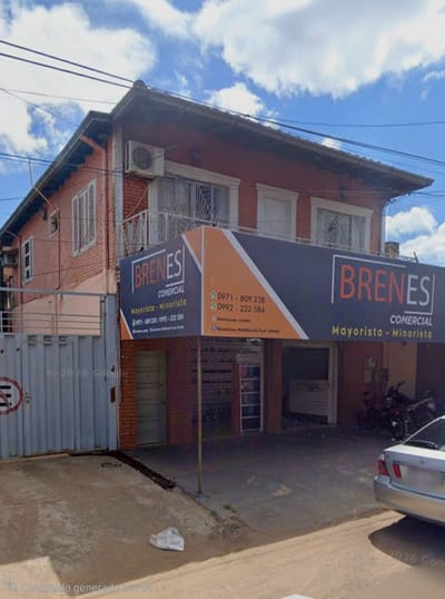 VENDO CASA EN CORONEL OVIEDO!! CENTRO
