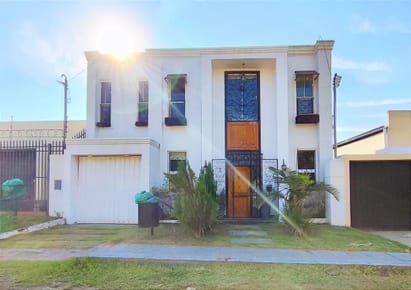 VENDO DÚPLEX EN LAMBARÉ!!