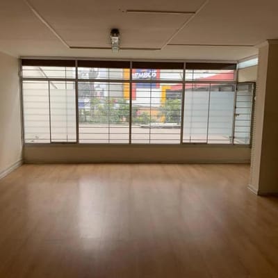 Alquilo casa de 450m2 como oficina remodelada en San Isidro a $4,000