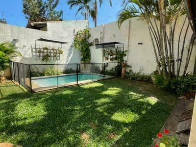 VENDO CASA EN BARRIO MBURUCUYA